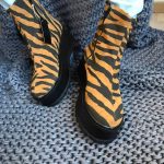 Ghete piele naturala Monviro